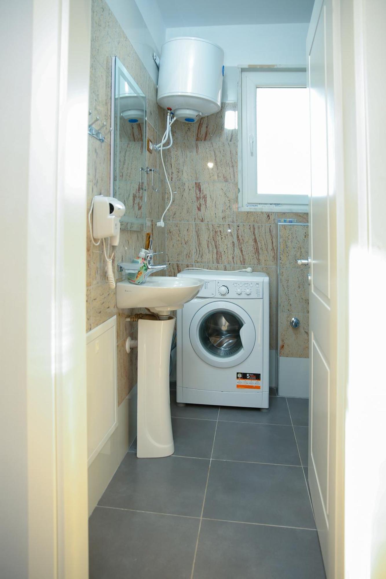 Fishta Apartments Q5 33 Velipoje Bagian luar foto